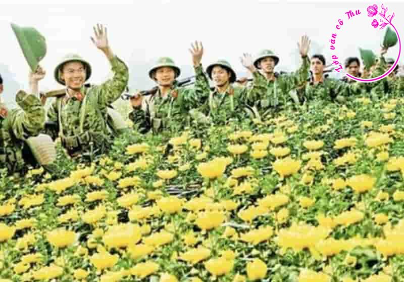 Phân tích bài thơ “Hành quân giữa rừng xuân” của Lê Anh Xuân