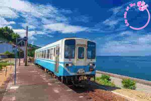 Phân tích đặc sắc nghệ thuật của truyện ngắn "Ga tàu tuổi thơ" của Vũ Thị Huyền Trang