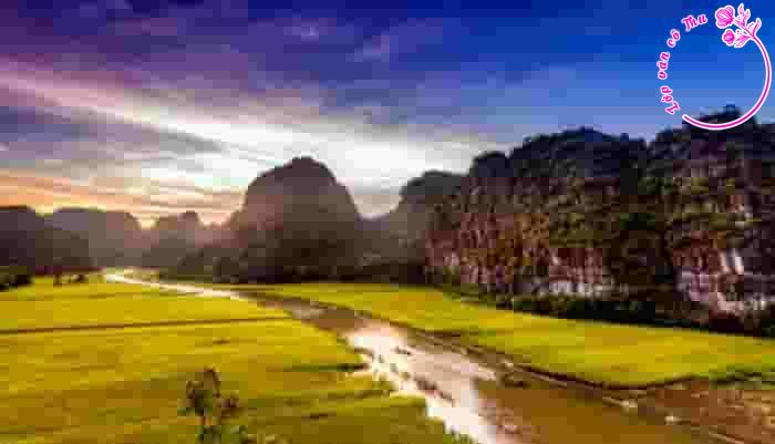 Phân tích hình ảnh dòng sông qua cảm nhận của nhân vật trữ tình ta trong đoạn trích "Những dòng sông" của Bế Kiến Quốc