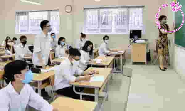 Là một học sinh, em hãy đề xuất những giải pháp phù hợp để giữ gìn vệ sinh lớp học sạch sẽ từ tiết 1 đến tiết 5